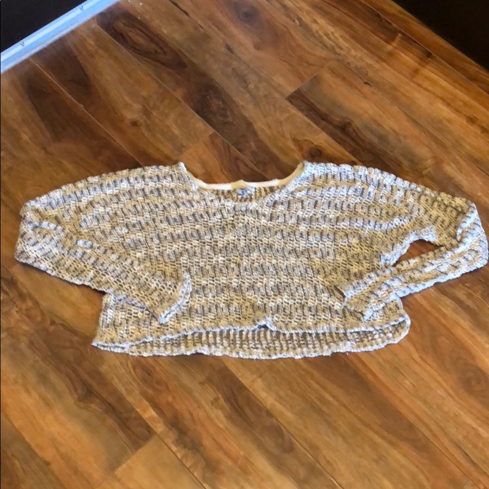 Urban Outfitters - cropped sweater